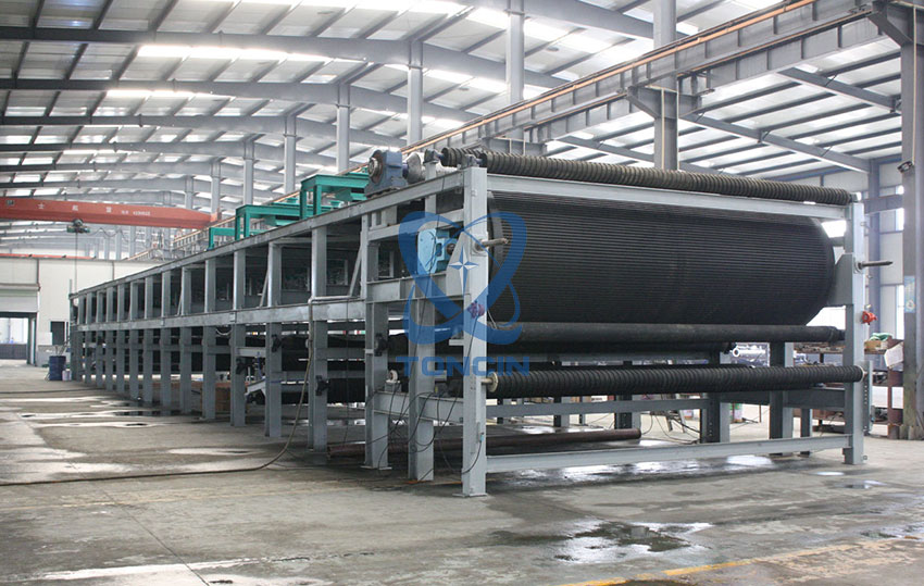 Automatic belt filter press sludge dewatering system for mining